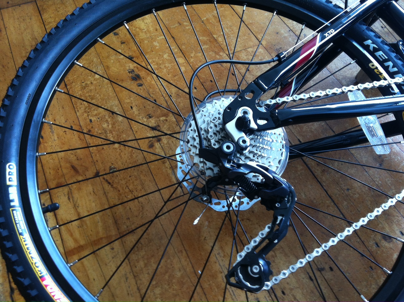 small bike tyre valve